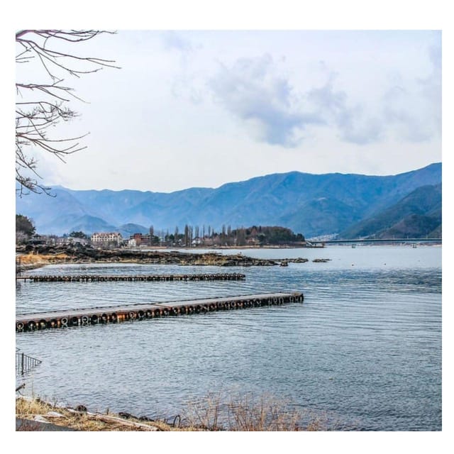 Tokyo: Mount Fuji & 5 Lakes Private Day Tour In Luxury Prado - Discovering Lake Kawaguchi