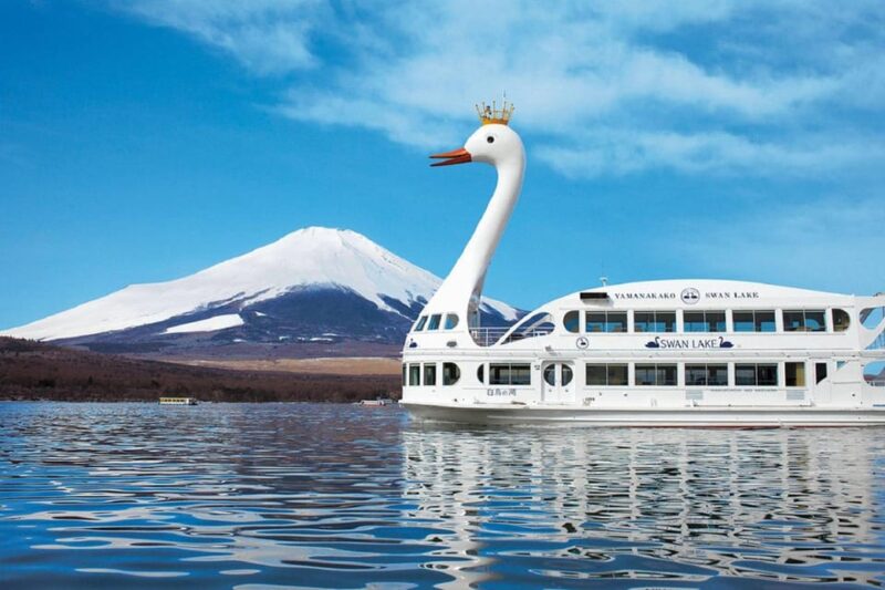 Tokyo: Mt Fuji, Hakone, Cruise, Ropeway & Oshino Hakkai Tour - Ashi Lake Cruise