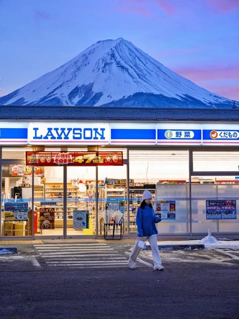 Tokyo: Mt Fuji Trip With Kawaguchiko Ropeway and Matcha Tea - Break at Lawson Kawaguchiko