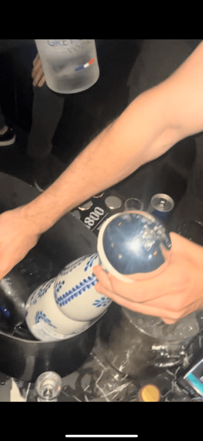Tokyo NIGHT CLUB TOUR With a VIP Table & Drinks With Dinner - Safety and Support