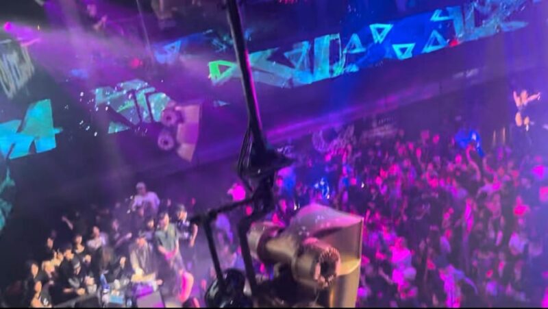 Tokyo NIGHT CLUB TOUR With a VIP Table & Drinks With Dinner - Experience Highlights