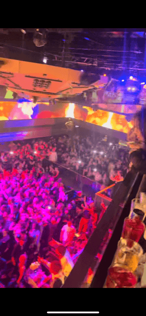 Tokyo NIGHT CLUB TOUR With a VIP Table & Drinks With Dinner - What to Expect