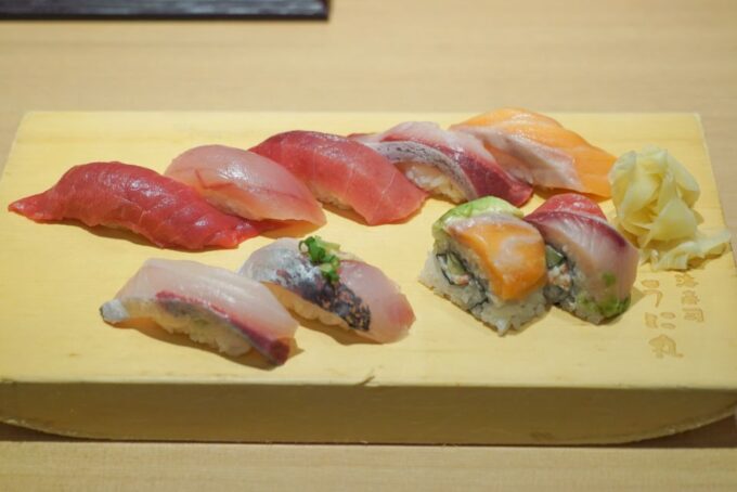 Tokyo: Night Foodie Tour in Shinjuku - Artisanal Nigiri Sushi Experience