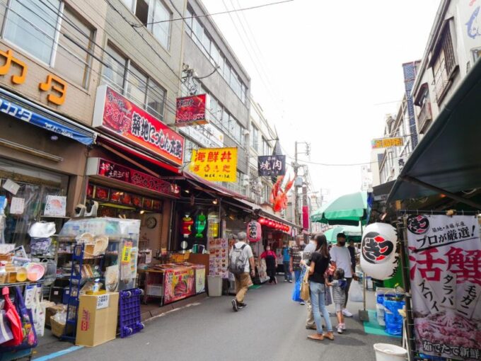 Tokyo Old Fish Market Food Tour - Tsukiji Fish Market - Connecting With Locals