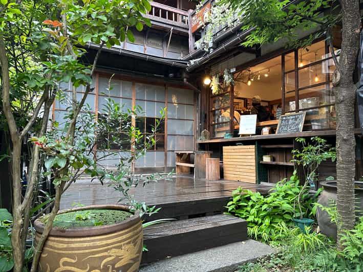 Tokyo Old Traditional Town~Yanaka Food & Cultural Tour - Tour Highlights