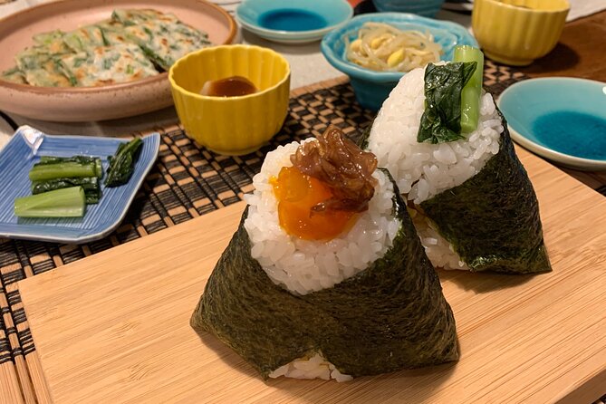 Tokyo Onigiri & Tonjiru Leaning Experience+ Grocery Store Tour - Key Points