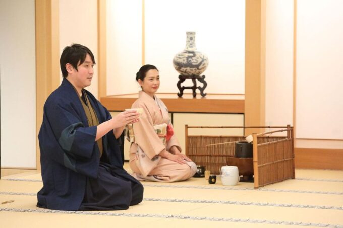 Tokyo: Private Japanese Traditional Tea Ceremony - Booking Details and Group Size