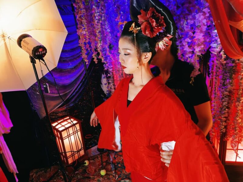 Tokyo: Private Makeover Photography Studio in Luxury Kimono - Choosing the Perfect Kimono