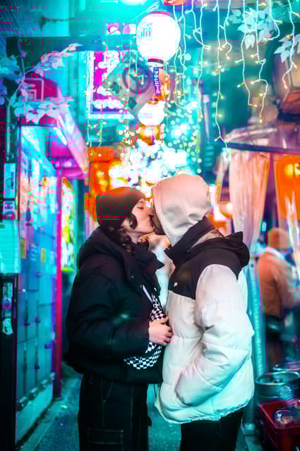 Tokyo Private Photo Tour With Nightstreet Neon Photographer - Key Points