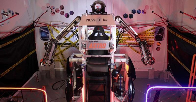 Tokyo: Robot Piloting and VR Shooting Attraction Ticket - Programming the Robot Launch