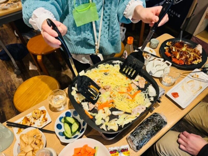 Tokyo: Shared Yakisoba Making and All-You-Can-Drink Sake - Guided Yakisoba Noodle Making