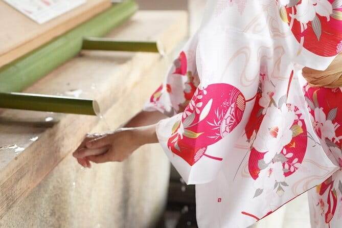 Tokyo, Shibuya: Meiji Shrine Tour in KIMONO / English-friendly - Meeting and Ending Points