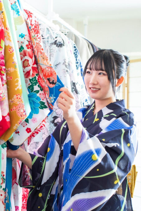 :Tokyo, Shibuya / Meiji Shrine Tour in Kimono. - Video Capture Option