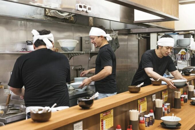 Tokyo: Shibuya Stand-Up Comedy and Izakaya, Ramen Night Tour - Ramen Tasting