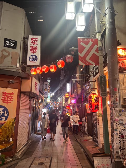 Tokyo: Shinjuku and Nakano Nightlife Walking Tour - Exploring Shinjukus Nightlife Districts