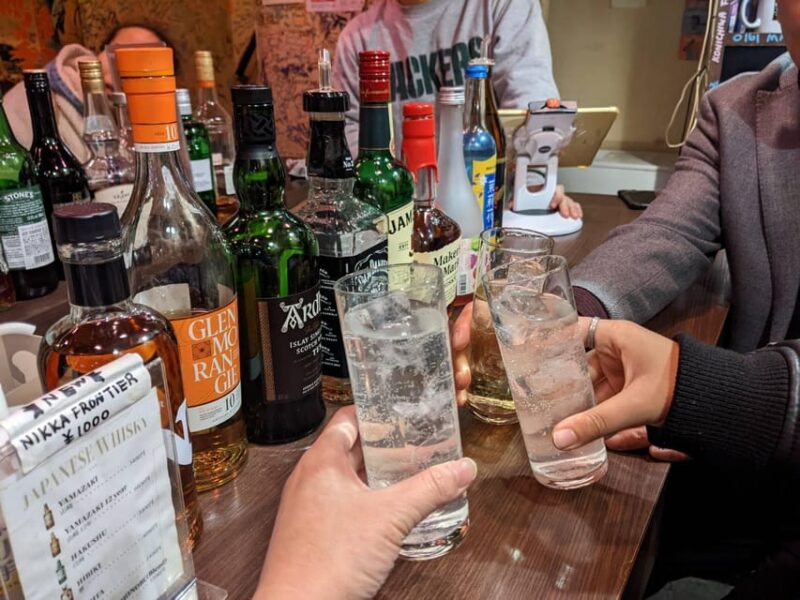 Tokyo: Shinjuku Golden Gai Bar Hopping That Only Locals Know - Meeting Point and Payment