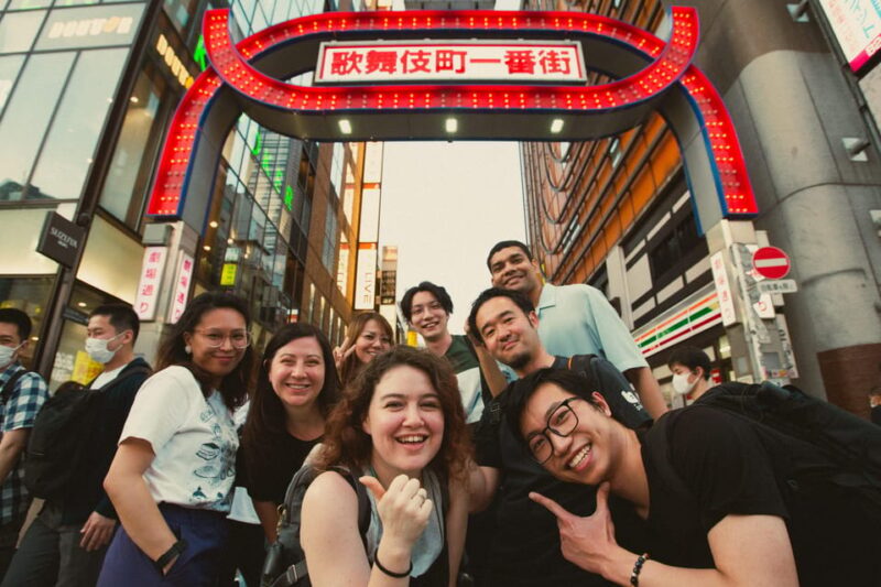 Tokyo: Shinjuku Izakaya and Golden Gai Bar Hopping Tour - Exploring Shinjukus Nightlife