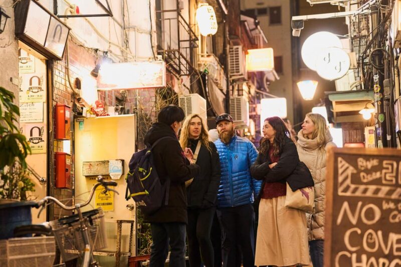 Tokyo: Shinjuku Night Walking Tour & Secret Backstreets - Uncover Hidden Gems and Historic Shrines