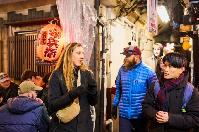 Tokyo: Shinjuku Night Walking Tour & Secret Backstreets - Preparing for the Tour: Recommendations and Meeting Point
