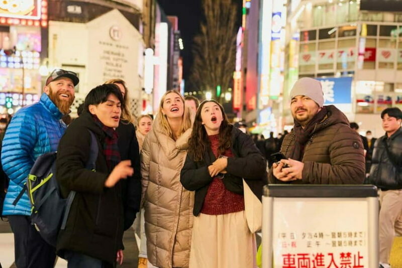 Tokyo: Shinjuku Nightlife & Secret Backstreets Walking Tour - The Group Experience and Flexibility
