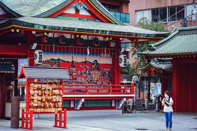 Tokyo: Shogun History Tour Visiting 3 Significant Shrines - Shrine Visits and Highlights