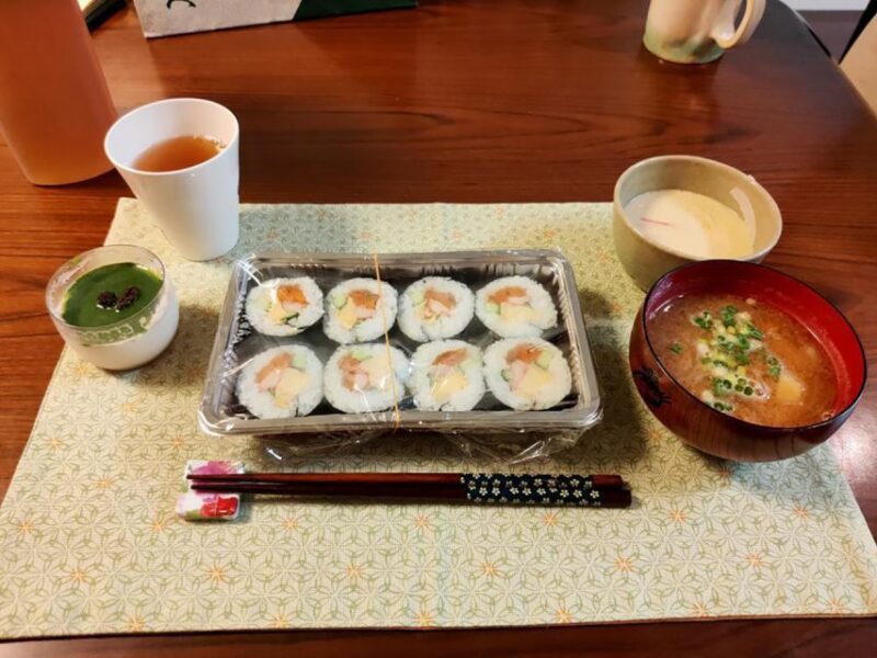 Tokyo: Sushi Roll and Side Dish Cooking Experience - Whats Included in the Class