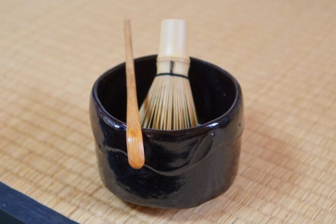 Tokyo: Tea Ceremony Class at a Traditional Tea Room - English-Conducted Ceremony