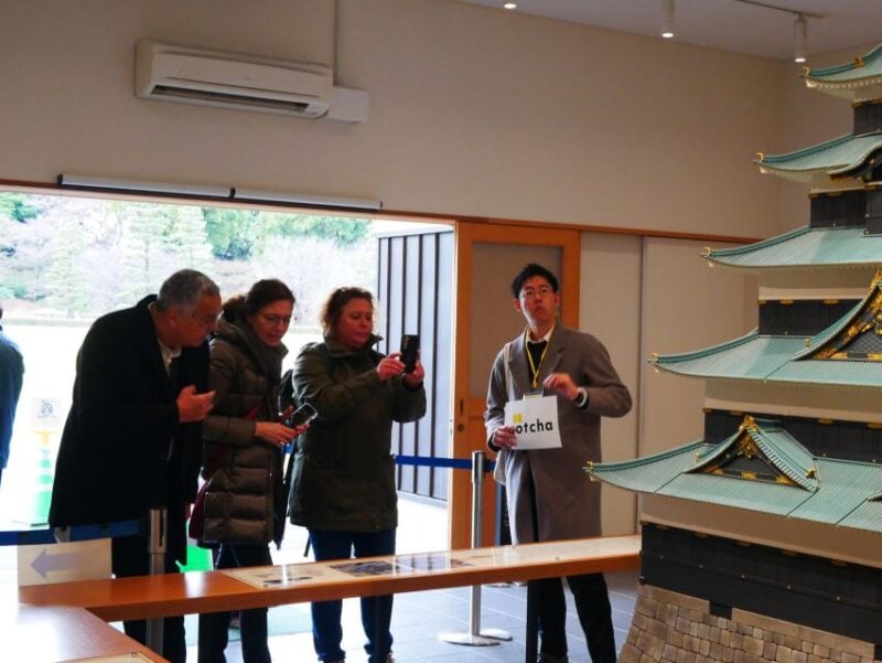 Tokyo: Tokyo Imperial Palace History Private Walking Tour - Admiring the Architecture