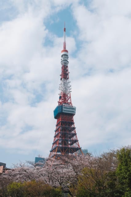 Tokyo Tower: Privat Tour, Day or Night With Local Guide - Tour Duration and Language Options