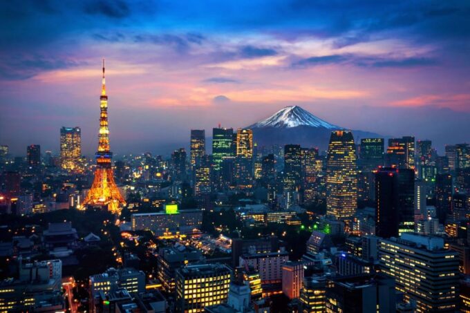 Tokyo Tower: Privat Tour, Day or Night With Local Guide - Why Visit Tokyo Tower