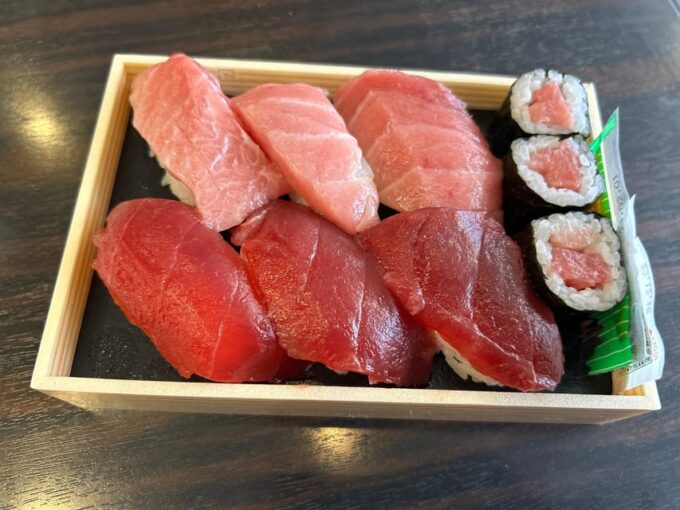 Tokyo: Toyosu & Tsukiji Market Adventure With Tuna Auction - Discovering Traditional Japanese Traditions