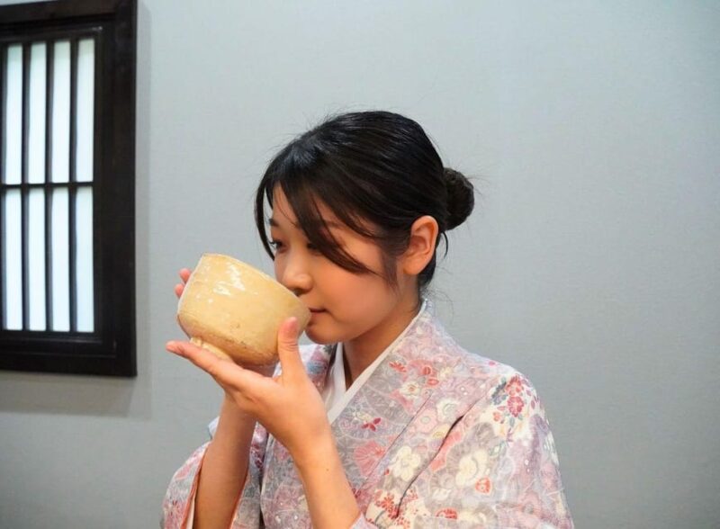 Tokyo: Traditional Tea Ceremony With a Japanese Tea Master - Exceptional Guidance and Expert Instruction