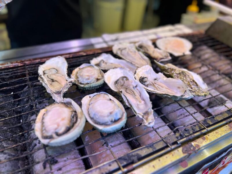 Tokyo: Tsukiji Fish Market Food and Walking Tour - Gain Insights From Local Guide