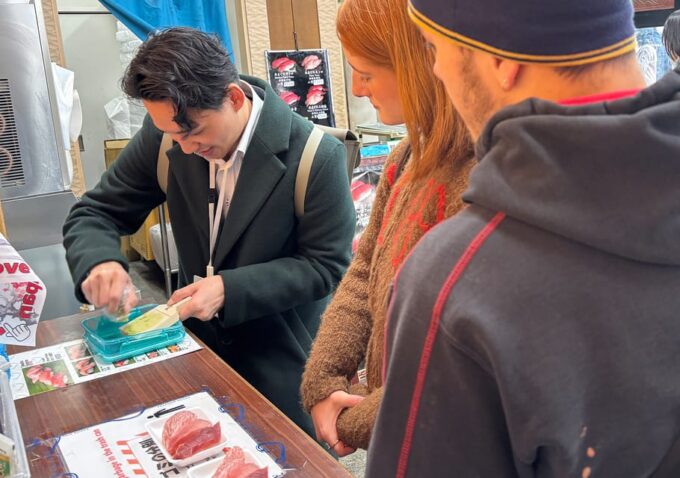 Tokyo: Tsukiji Fish Market Street Food Tour - Exploring the Outer Market and Traditional Techniques