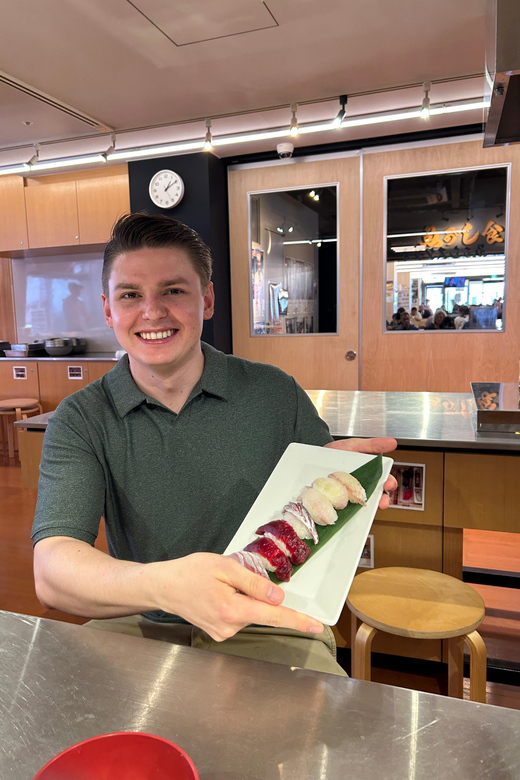 Tokyo : Tsukiji Fish Market Sushi Cooking and Sake Tasting - Key Points