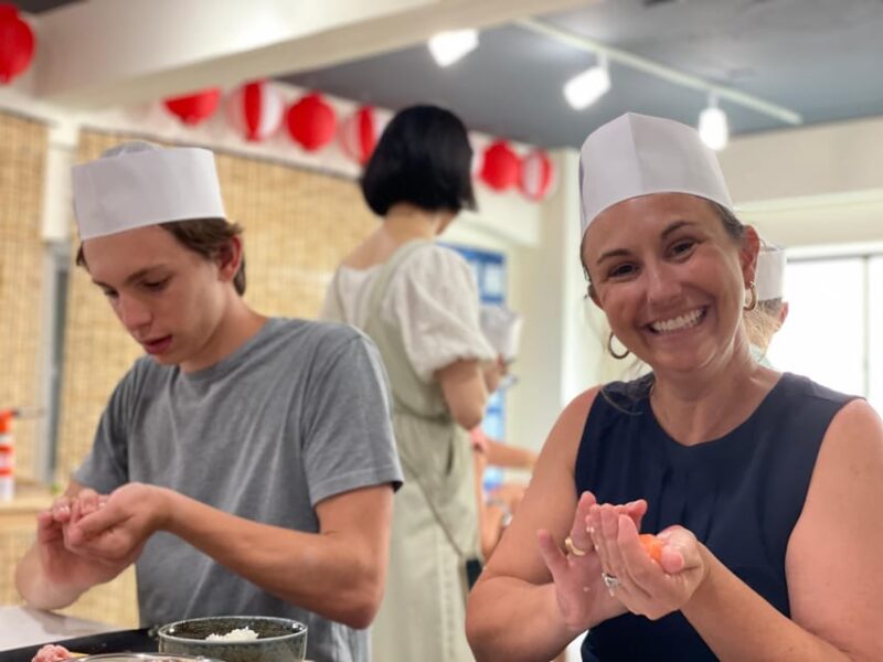 Tokyo: Tsukiji Fish Market Sushi Making Class With Pro Chef - Important Information
