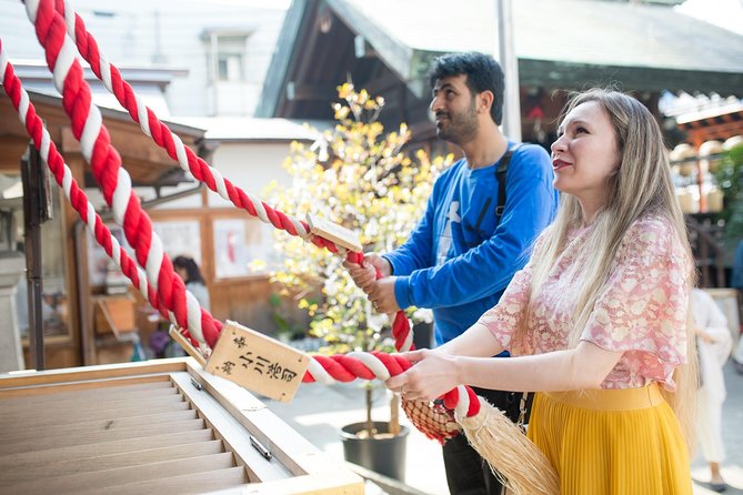 Tokyo Tsukiji Outer Fish Market Tour and Rolled Sushi Class - Tour Inclusions and Exclusions