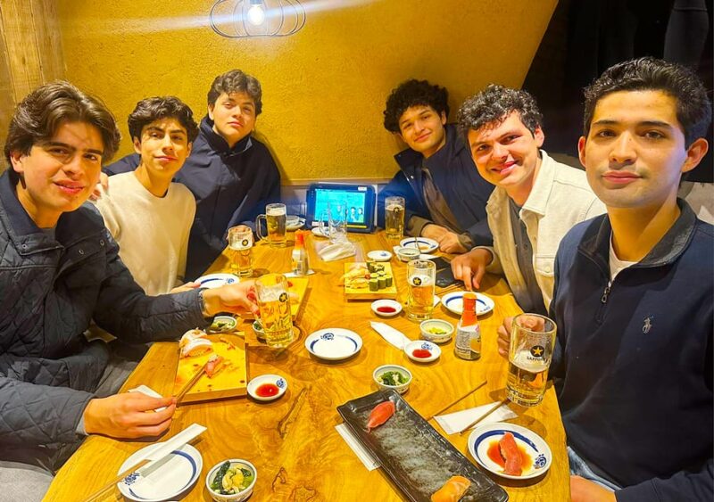 Tokyo: Ueno Food Tour With 15 Dishes at 4 Eateries - Exploring Ueno Ameyoko Shopping Street