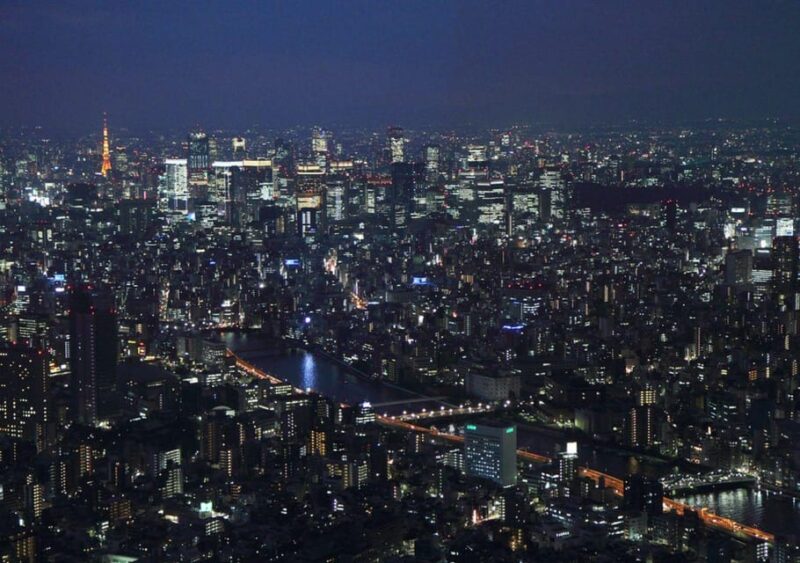 Tokyo Uncovered: A Luxury Day of Tradition & Tech - Key Points