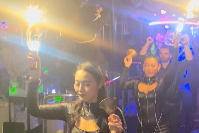 Tokyo VIP Night Club Tour With VIP Dinner and Table - Dining and Beverages