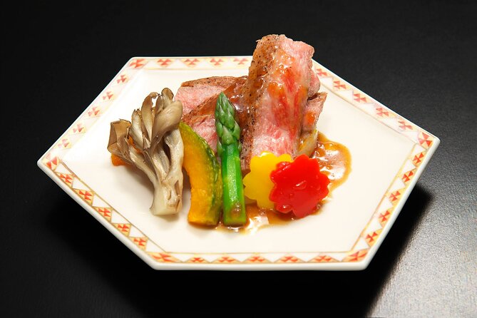 Tokyo: Yakatabune Private Lunch/Dinner Cruise - Cruise Experience