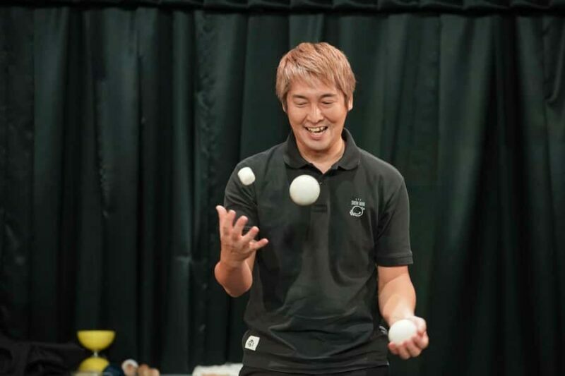 Tokyo: Yoshimoto Japanese Comedy OWARAI Show Ticket - Who Should Consider This Experience?
