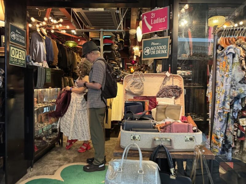Tokyos Neighborhood Digs: Coffee, Records & Vintage Vibes - Key Points