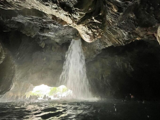 Tolantongo Tour: Relax in Hot Springs and Admire Cascades - Travel and Activities