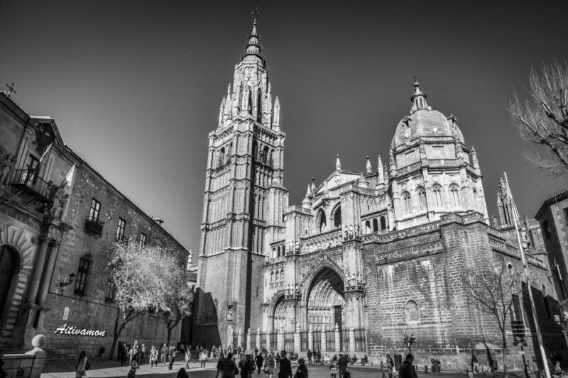 Toledo Cathedral Guided Tour in Spanish - Tour Inclusions and Costs