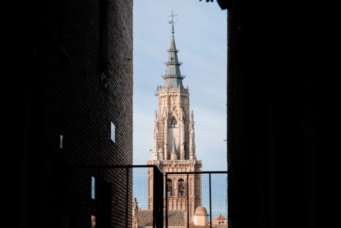 Toledo: Cathedral Tour With a Local Guide - Meeting Point and Logistics