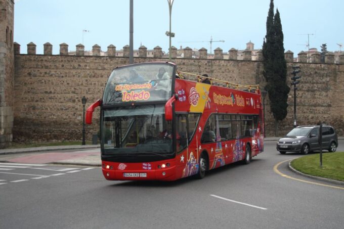 Toledo: City Sightseeing Hop-On Hop-Off Bus Tour & Extras - Discovering Historical Monuments