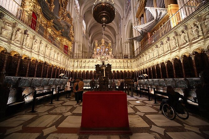 Toledo Essential: Private Visit With Official Guide and Tickets - End Point
