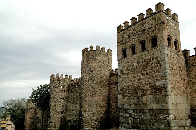 Toledo Essential: Private Visit With Official Guide and Tickets - Pricing