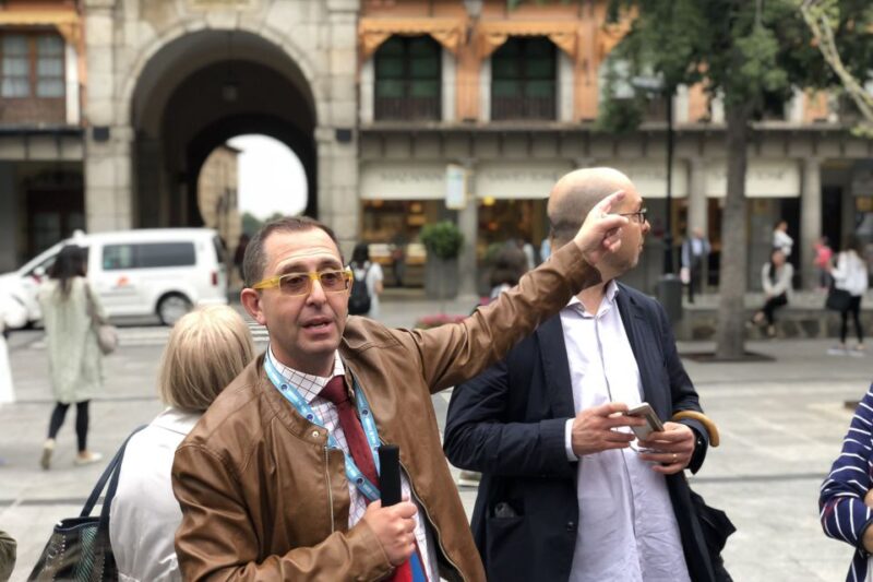 Toledo: Exclusive Private Tour With Licensed Guide - Importance of Attire